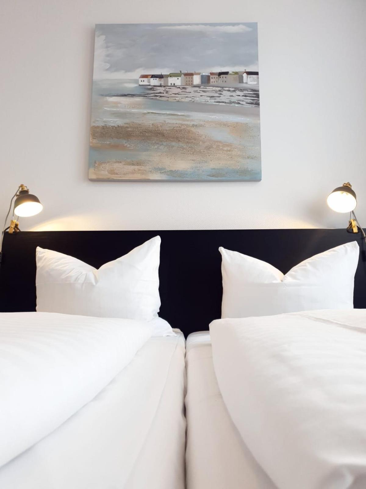 Hotel Dh -Deutsches Haus- 埃姆登 外观 照片